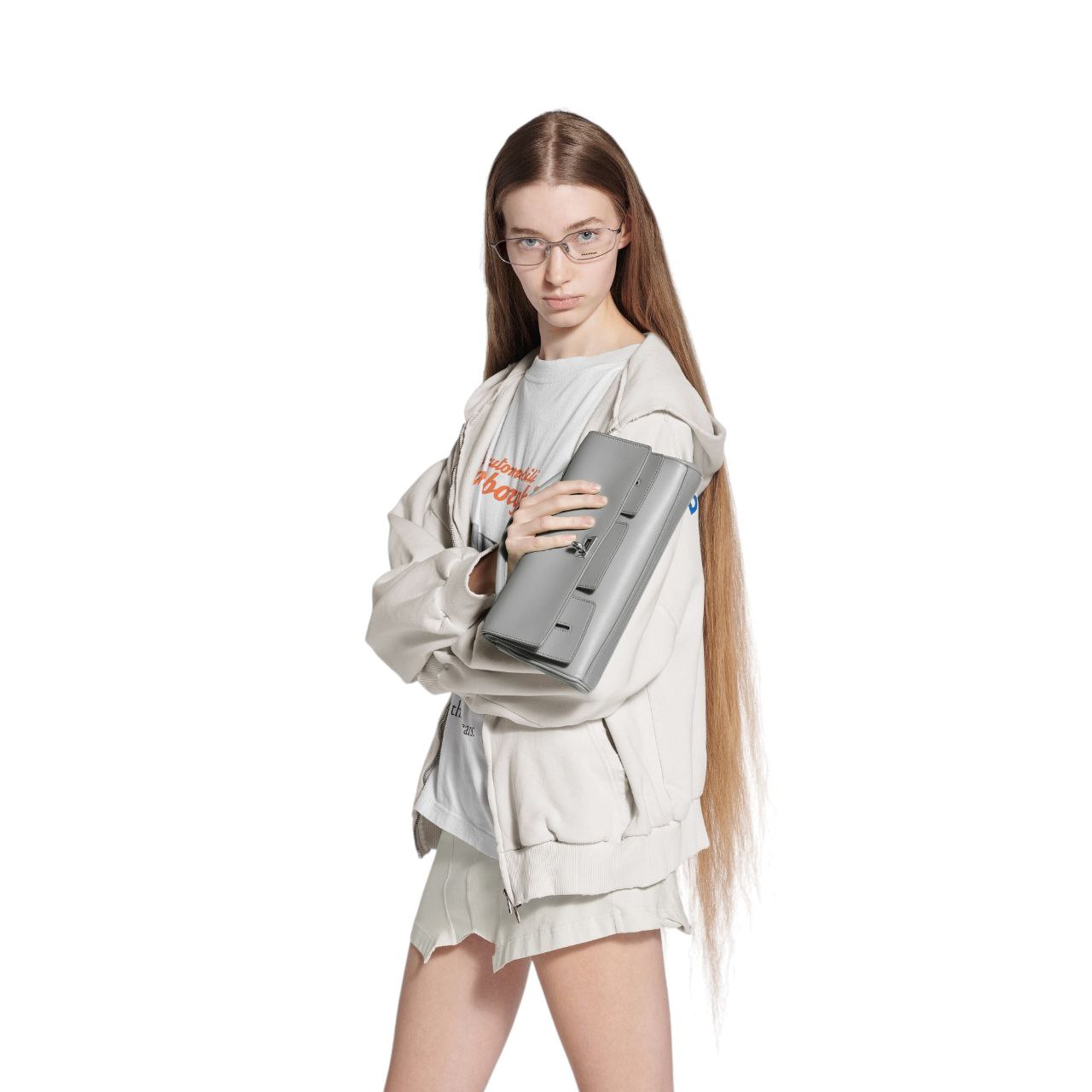 Balenciaga Bel Air Pochette con Tracolla Grigia - immagine 9